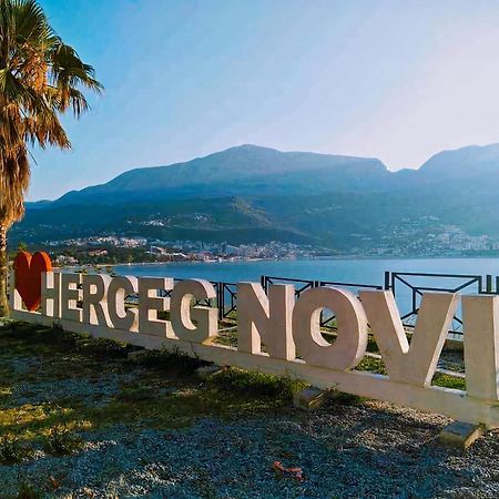 Dlx Apartman Adriatics Herceg Novi Exteriör bild